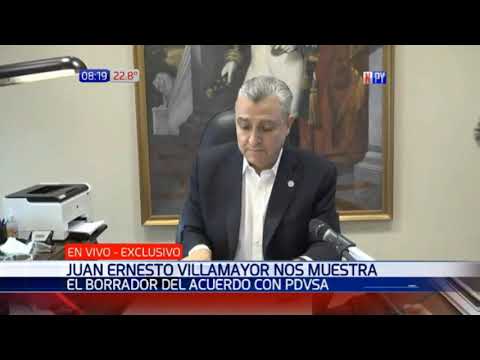 Juan Ernesto Villamayor muestra el borrador del acuerdo con PDVSA