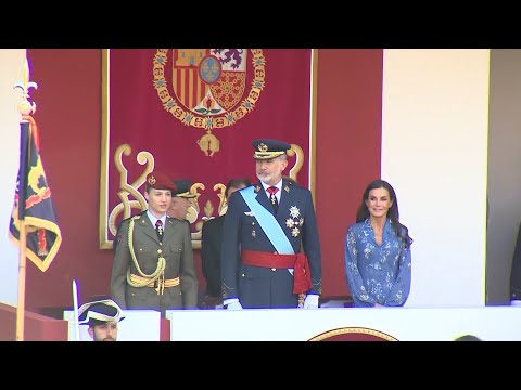 Los españoles se vuelcan en el emocionante desfile militar del 12-O