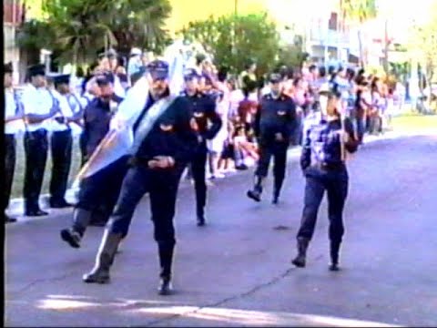 DiFilm - Desfile 50 Aniversario Bomberos Voluntarios Florencio Varela (2005)