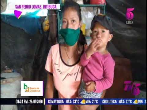 Familia hondureña vive en casa de plástico en Intibucá