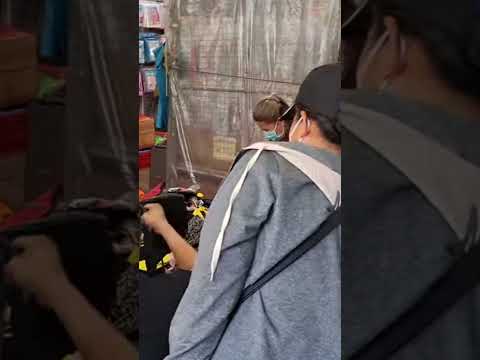 สำเพ็งขายลดราคาก่อนยุบหาบเร่