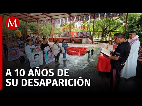 Efectúan misa para conmemorar el décimo aniversario de la desaparición de los 43 normalistas