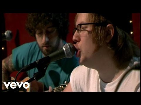 Fall Out Boy - This Ain't A Scene, It's An Arms Race (VH1 Unplugged)