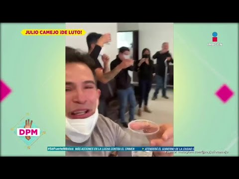 ¡Julio Camejo homenajea a su madre bailando y brindando! | De Primera Mano