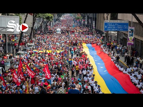 Miles de chavistas conmemoran el golpe de Estado fallido de Hugo Chávez