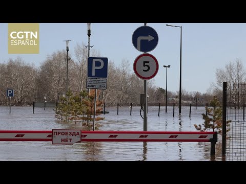 Río Ural alcanza nivel crítico y provoca evacuación de más de 110.000 personas
