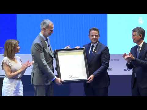 S.M. el Rey entrega el “Premio a la Construcción Europea 2023” del Cercle d’Economía