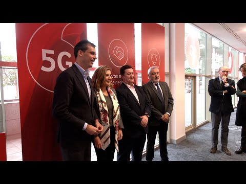 Empleo lanza un programa junto a Vodafone para formar a 3.240 andaluces en tecnologías 5G