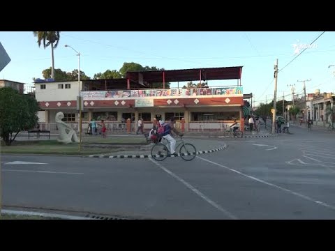 Info Martí | Crisis en Cuba: Entre la vagancia, salarios bajos y el auge de negocios Informales