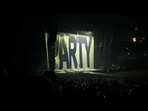 Charli xcx - "party 4 u" (Manchester, November 27th 2024)