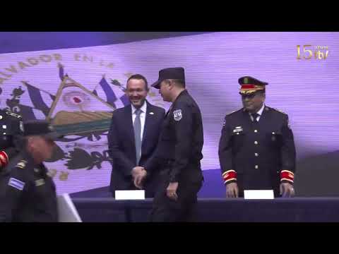 Condecoran a agentes de PNC con medallas de la Orden del Mérito Policial y a la Excelencia Policial