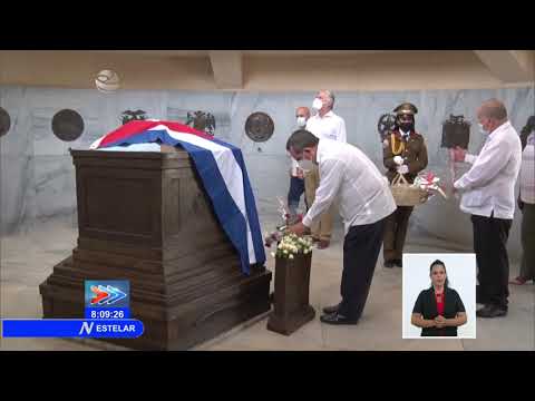 Presidente de Cuba rinde homenaje a los más grandes hijos de la Patria en Santa Efigenia