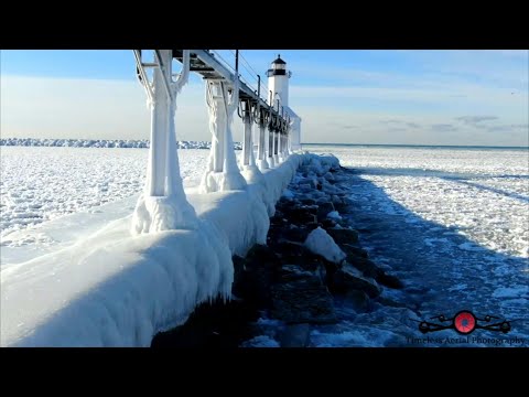 UGC: formation de couches de glace sur le lac Michigan aux Etats-Unis | AFP