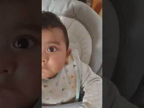 Funny video, kid say hello
