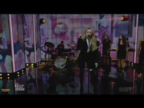 Sabrina Carpenter – Sue Me (Live from The Kelly and Ryan Show)