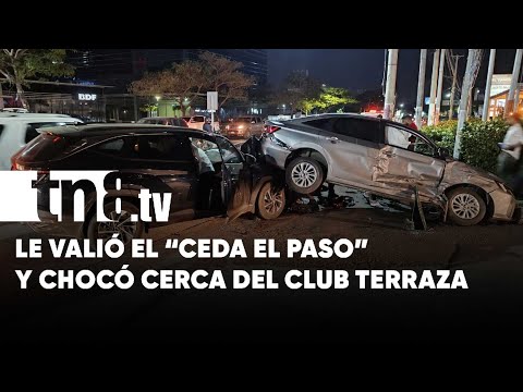 Accidente en el sector del Club Terraza: Dos personas resultan lesionadas