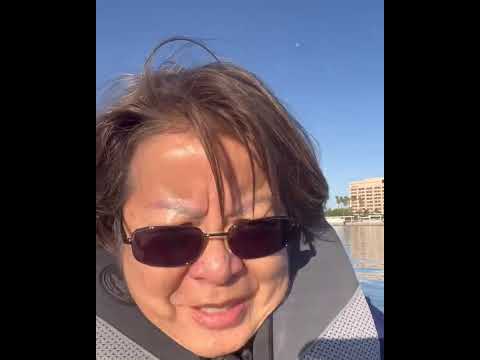 ຕອນໄປພາຍເຮືອຫລີ້ນຢູ່MarinaDe