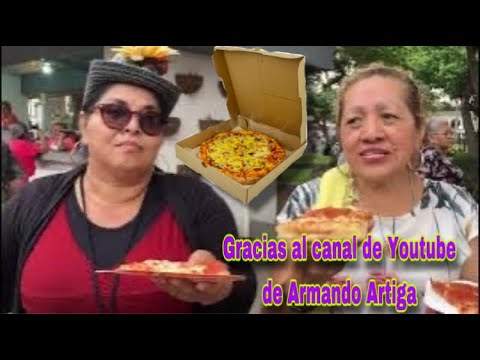 Los bailarines cocoteros resiven pizza gracias a un canal de  Youtube @armandoartiga