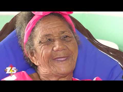 Mujer de 86 años es un ejemplo de resiliencia y alegría | Zona 5