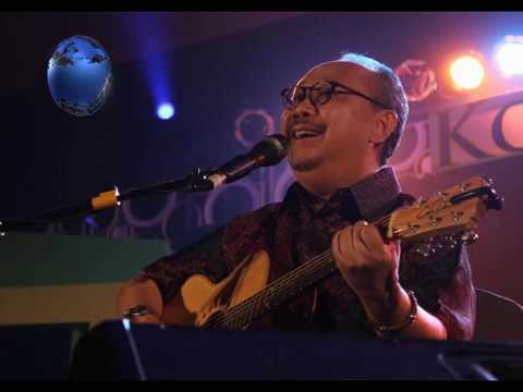 Ebiet G Ade - Langit Terluka