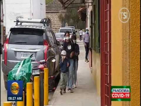 Guiados por su hijo de 6 años, pareja no vidente sale en busca de alimentos en Intibucá