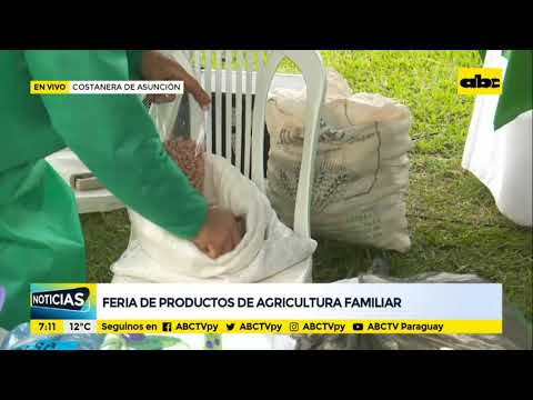 Feria de productos de agricultura familiar en la Costanera de Asunción