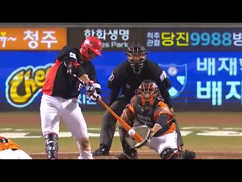 [KIA vs 한화] 아니 이 공을 걷어 2타점 적시타를???  | 4.12 | KBO 모먼트 | 야구 주요장면