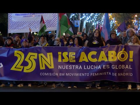 Diferentes ciudades españolas se manifiestan contra la violencia de género
