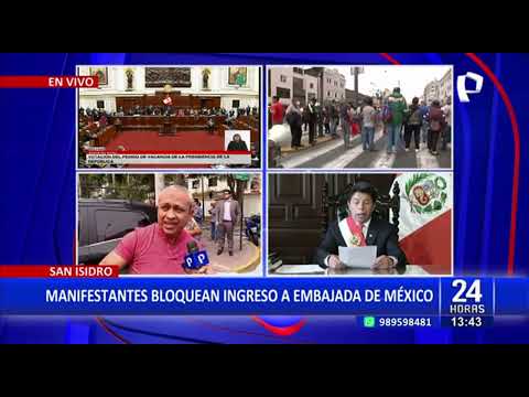 Personas protestan en la embajada de México ante posible asilo de Pedro Castillo