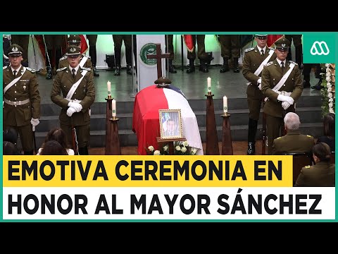 Emotiva despedida al Mayor Sánchez: Fue destacado como un héroe por familiares y Carabineros