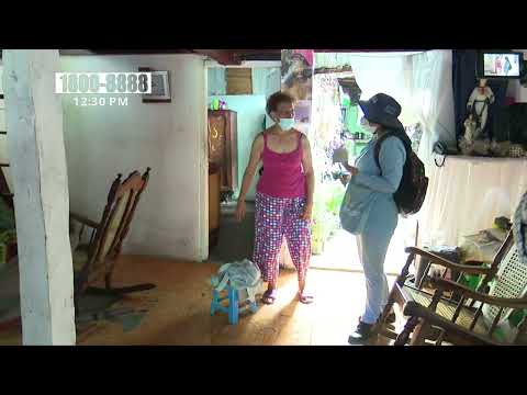 Trabajadores de la salud eliminan zancudos en Santa Ana Sur, Managua - Nicaragua