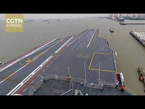 Portaaviones chino Fujian inicia sus primeras pruebas de navegación en el mar