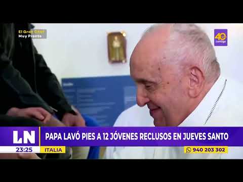 Papa lavó pies de 12 jóvenes reclusos en jueves santo