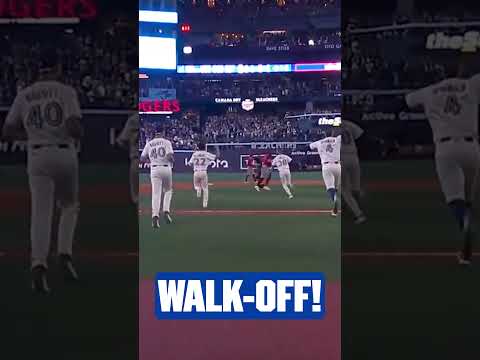 Addison Barger walks it off for the Blue Jays! That makes it 7 wins in a row!