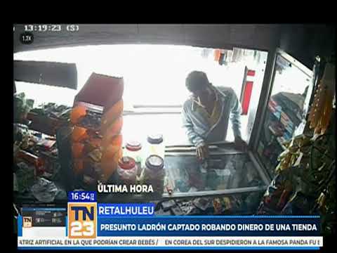 Presunto ladrón captado robando dinero de una tienda en Retalhuleu