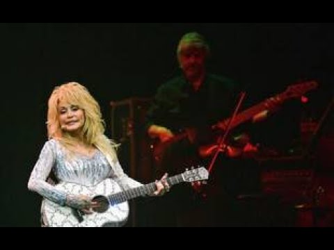 Dolly Parton a refusé deux fois la Medal of Freedom que voulait lui remettre Donald Trump