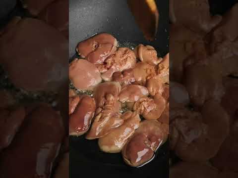 ผัดกะเพราตับไก่ทอดจ้า ผัดกะเพราตับไก่ทอดจ้า