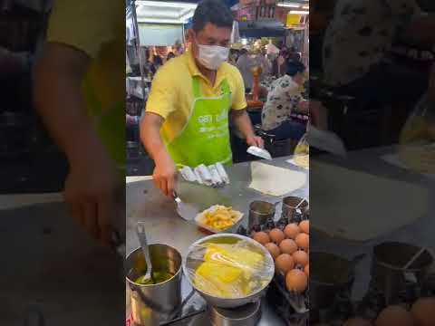 STREET FOOD: ROTI - THAII/INDIAN FLATBREAD TYPICALLY SOLD IN MARKETS