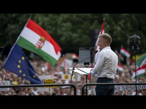 El opositor centrista Peter Magyar denuncia a Orbán por encabezar un estado mafioso