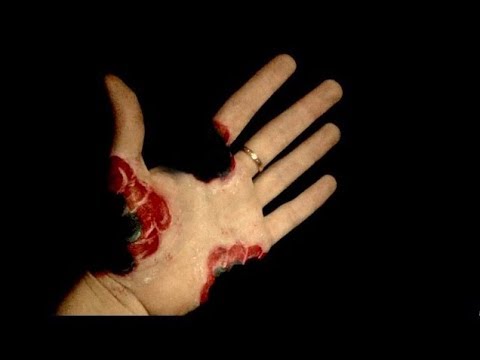 Bitten Hand Optical Illusion - SFX Halloween Makeup Tutorial