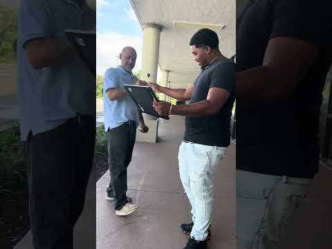 Barber just went crazy 🤪 #barbershop #barber #viral #tiktokvideo #youtubeshorts #cuttingskills