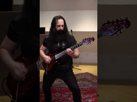 Iconic Riffs with John Petrucci on his Majesty