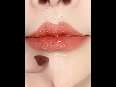 This Lip Liner Technique Is Absolutely Gorgeous! | Perfect Lip Contour Tutorial #lipliner #shorts