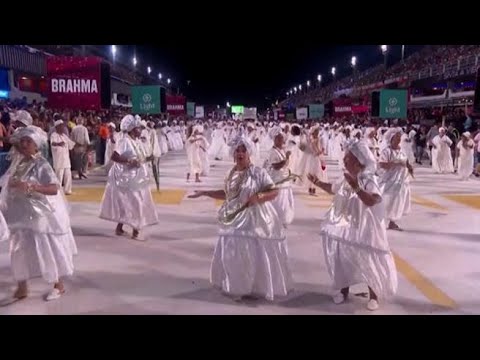 Nel sambodromo di Rio de Janeiro il rito purificatorio prima del Carnevale