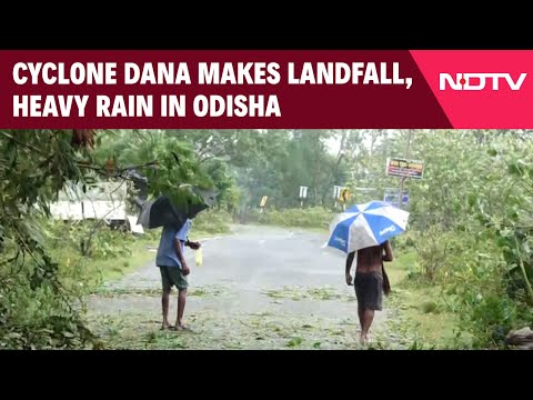 Cyclone Dana Video | Heavy Rain, Strong Winds In Odisha, Bengal As Cyclone Dana Makes Landfall