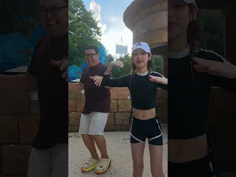 digidigi 댄스 캐비에서 티타남 삼촌과 가능?#춤추는곰돌 #춤추는곰돌의랜덤댄스 #댄스 #dance #music #fyp #digidigi  #캐리비안베이  #에버랜드 #춤