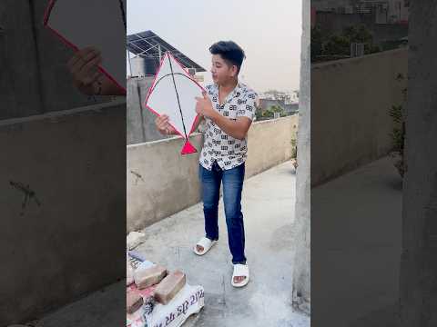 Thermacol ki patang banyi ghar par <strong>home</strong> made  😍🪁 #<strong>kite</strong> #kiteflying #patang #patangbazi