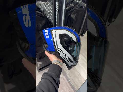 De nieuwe kleuren van de Alpinestars Supertech R10 liggen in de winkel! #alpinestars