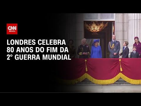 Dia da Vitória: família real britânica aparece na varanda do Palácio de Buckingham | LIVE CNN