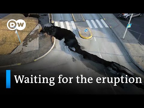 Iceland's impending volcanic eruption: How dangerous is the situation? | DW News
